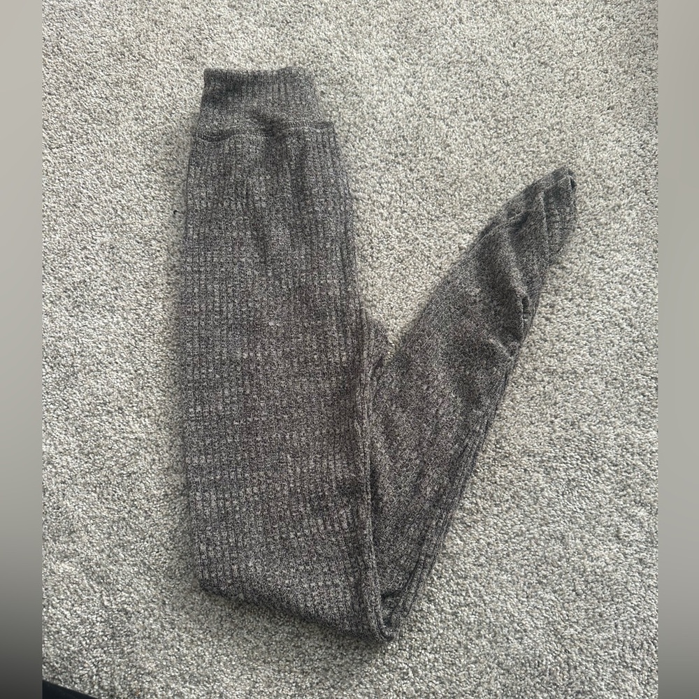 Aerie Gray Knit Leggings